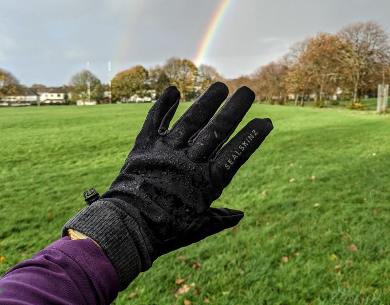Looking to Improve Your Wet Weather Golf Game. Find The Best Waterproof Golf Gloves With This Guide