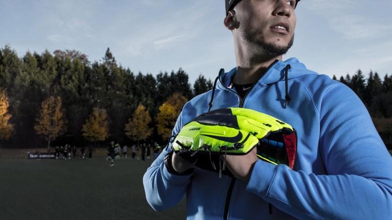 Looking to Up Your Lacrosse Game This Year: Discover the Best Nike Vapor Gloves