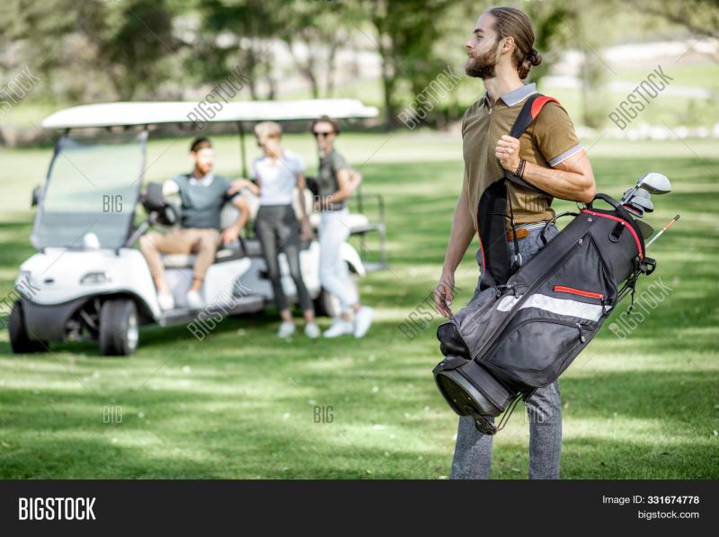 Looking to Upgrade Your Golf Bag This Year. Discover the Big Max Travel Golf Bag Now