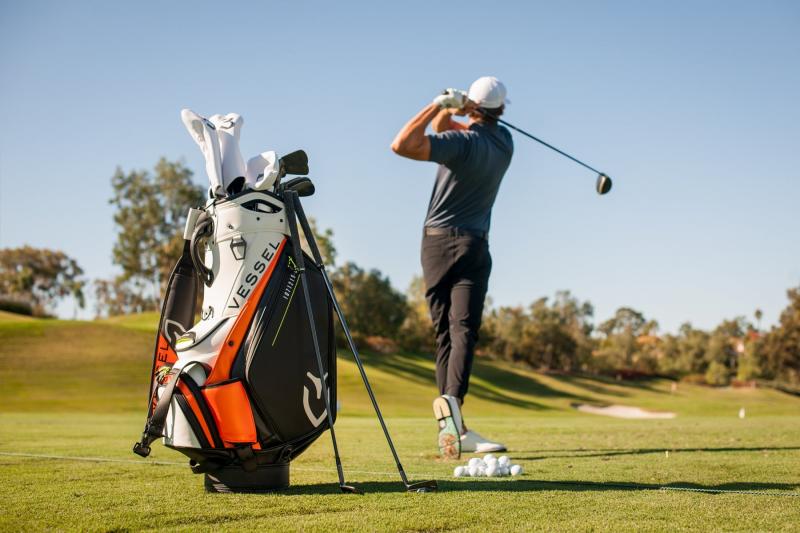 Looking to Upgrade Your Golf Bag This Year. Learn the 15 Best Features of the Tommy Armour Travel Golf Bag