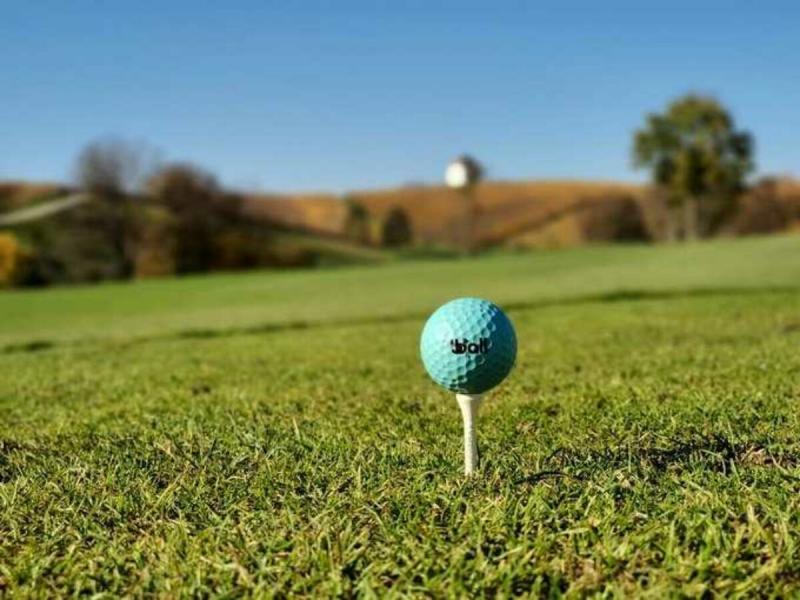 Looking to Upgrade Your Golf Game This Season. Find Amazing Golf Ball Deals Near You