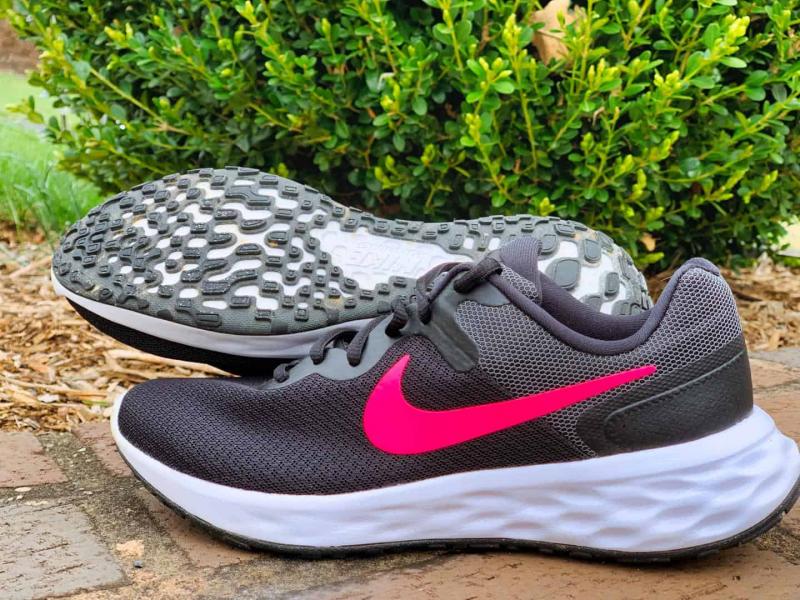 Looking to Upgrade Your Running Shoes This Year. Discover the Benefits of Choosing Nike Flex Experience 10 for Women
