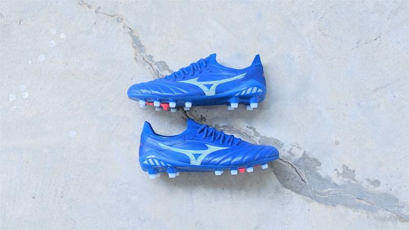 Looking to Upgrade Your Soccer Cleats This Season. Try the Mizuno Morelia Neo III