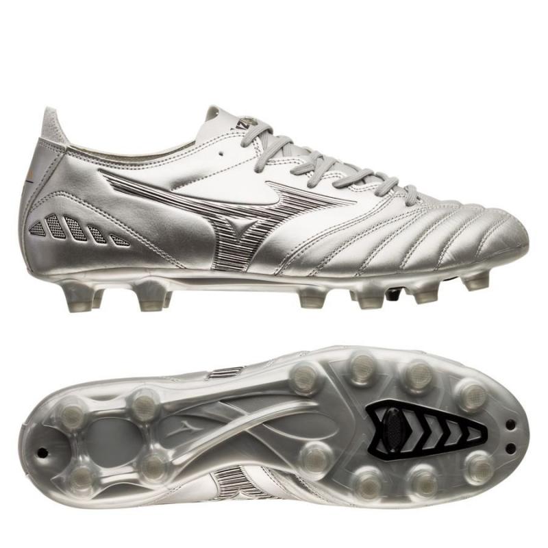 Looking to Upgrade Your Soccer Cleats This Season. Try the Mizuno Morelia Neo III