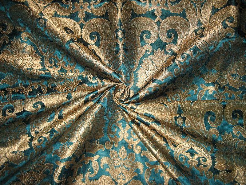 Luxurious Silk: The Best Fabrics for Globetrotters on the Go