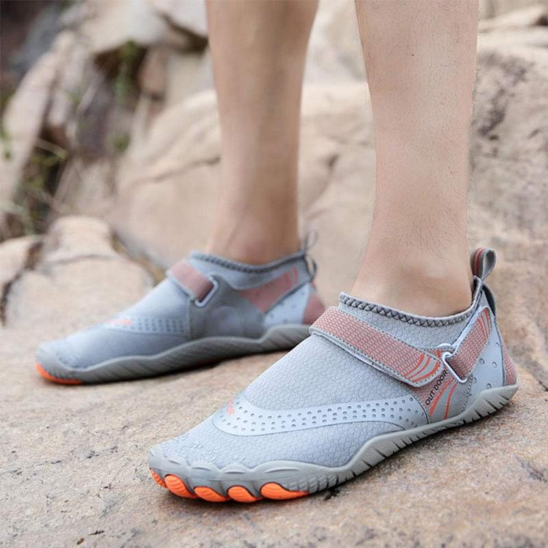 Mens Water Shoes For Wide Feet: 7 Must-Know Tips For Finding Perfect Fitting Comfortable Footwear For The Beach And Outdoors