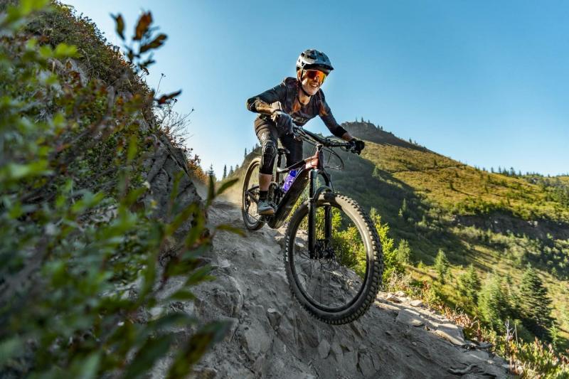 Mountain Biking Bliss Awaits: Why the GT Laguna Pro 27.5 is the Ideal Women