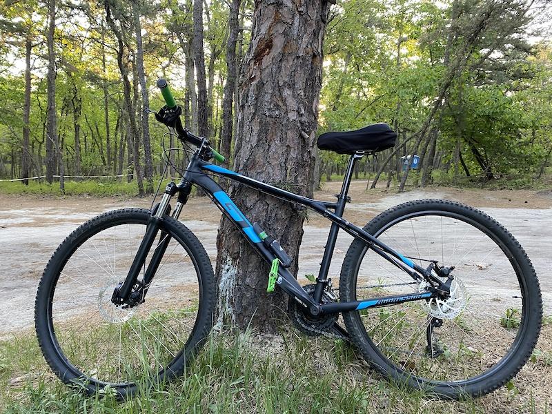 Mountain Biking Bliss Awaits: Why the GT Laguna Pro 27.5 is the Ideal Women