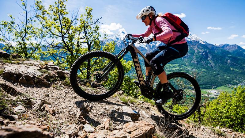 Mountain Biking Bliss Awaits: Why the GT Laguna Pro 27.5 is the Ideal Women