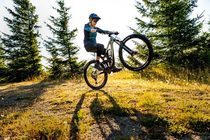 Mountain Biking Bliss Awaits: Why the GT Laguna Pro 27.5 is the Ideal Women