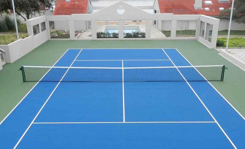 Need A Clean Tennis Court Fast: Use This Genius Tennis Court Squeegee Roller Trick