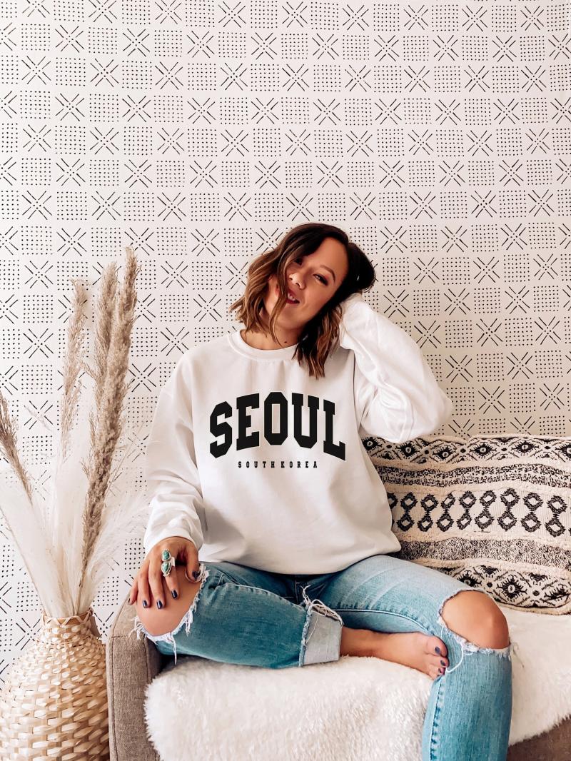 Need A Cozy Sweatshirt For Fall Weather This Year. Discover 15 Stylish Women