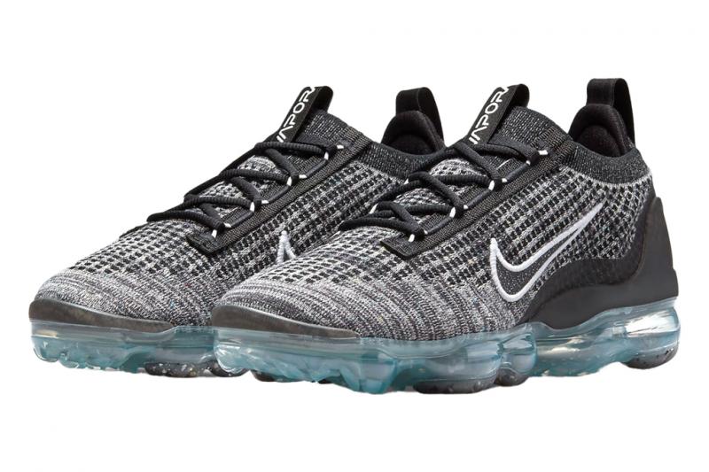 Need a Perfect Running Shoe in 2023. The Nike Air VaporMax Flyknit Has Everything You Want