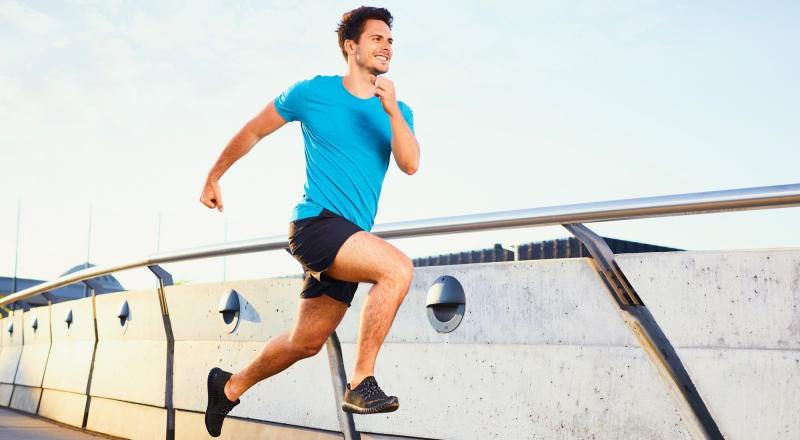 Need A Running Makeover This Year. Discover The Best Mens Running Gear Now