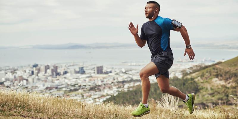 Need A Running Makeover This Year. Discover The Best Mens Running Gear Now