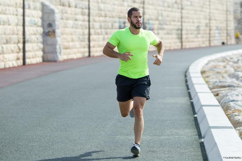 Need A Running Makeover This Year. Discover The Best Mens Running Gear Now