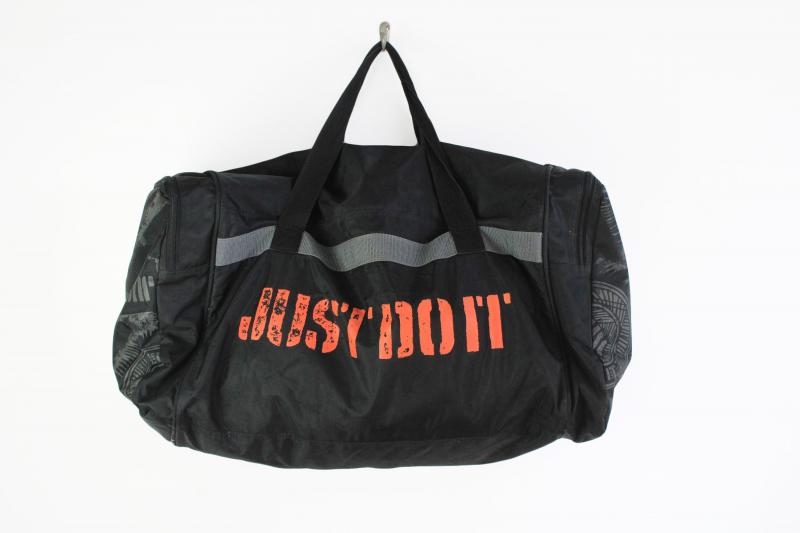 Need a Spacious Gym Bag for All Your Gear. Discover the Calia Duffle That Has It All