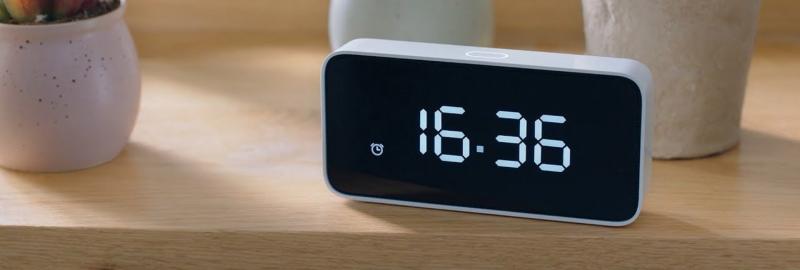 Need A Stylish Yet Tiny Bedroom Alarm Clock. Discover The Best Extremely Compact 2 Inch Digital Clocks