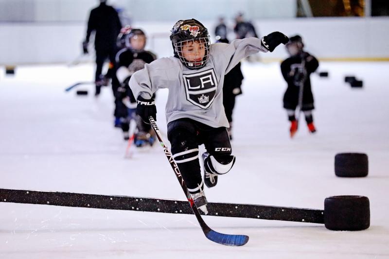 Need a Top Youth Hockey Helmet. See the Best 15 Features to Look For