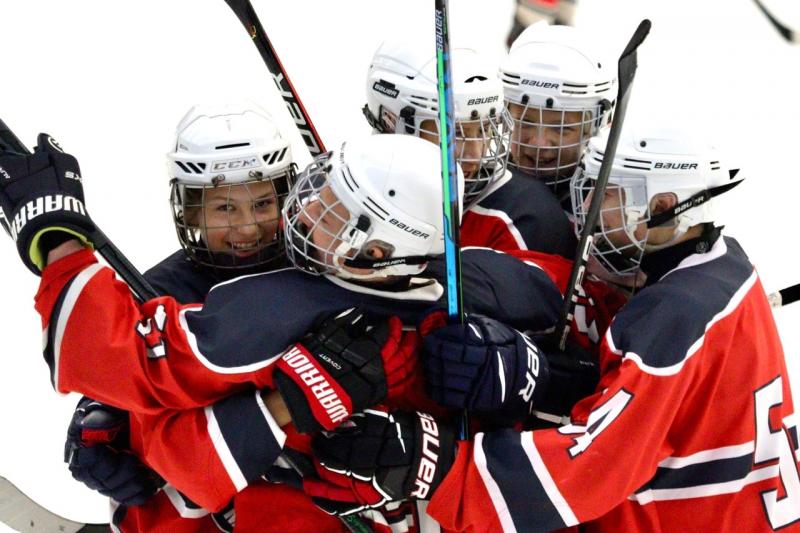 Need a Top Youth Hockey Helmet. See the Best 15 Features to Look For