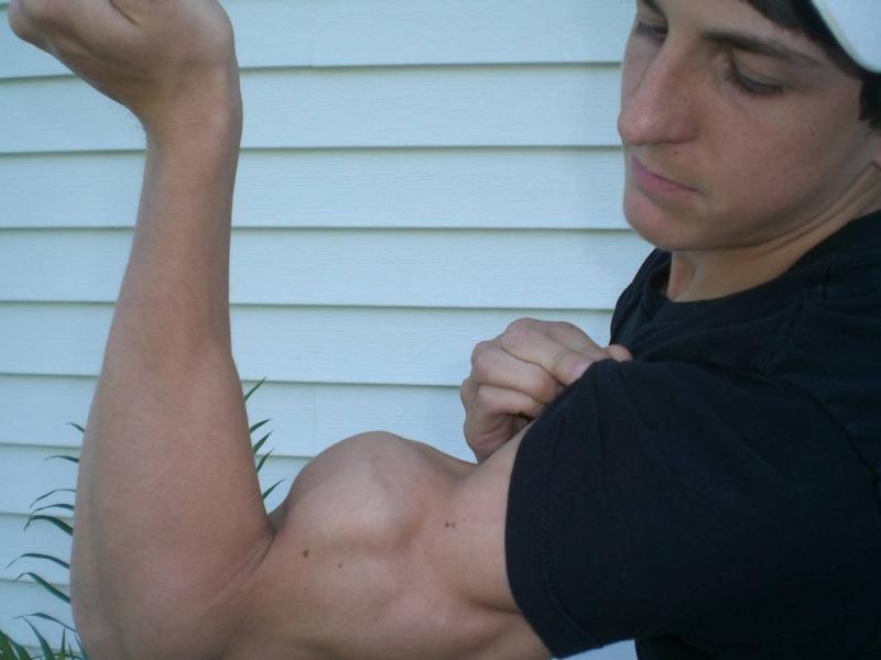 Need Bicep Protection for Lacrosse. Find the Best Bicep Pads Here