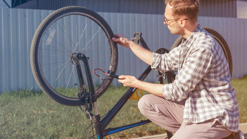 Need Bicycle Repairs Fast: 15 Quick Ways to Get Your Sports Bike Fixed Today