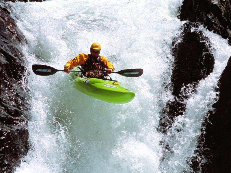 Need New Paddles for Your Pelican Kayak. Here are 15 Must-Know Tips for Choosing the Best Oars in 2023