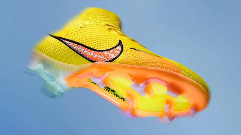 Need Red Nike Mercurials. Here