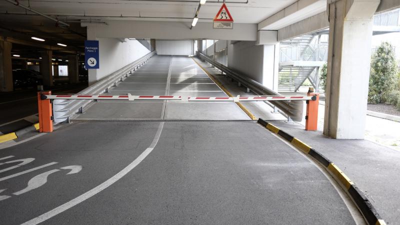 Need Safe Long-Term Parking At LAX. Find Out Why You Should Rent A Garage Ramp Instead