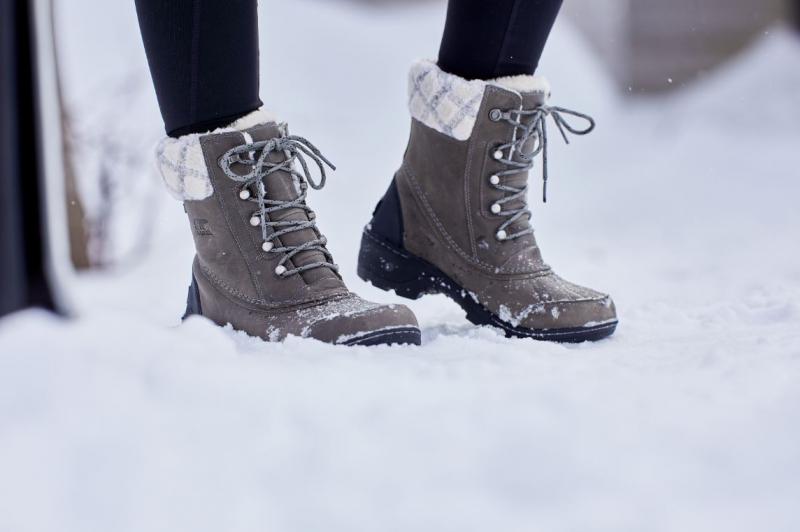 Need Tall Snow Boots This Winter. See Top 15 Models For Maximum Warmth & Style