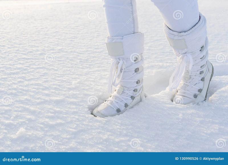 Need Tall Snow Boots This Winter. See Top 15 Models For Maximum Warmth & Style