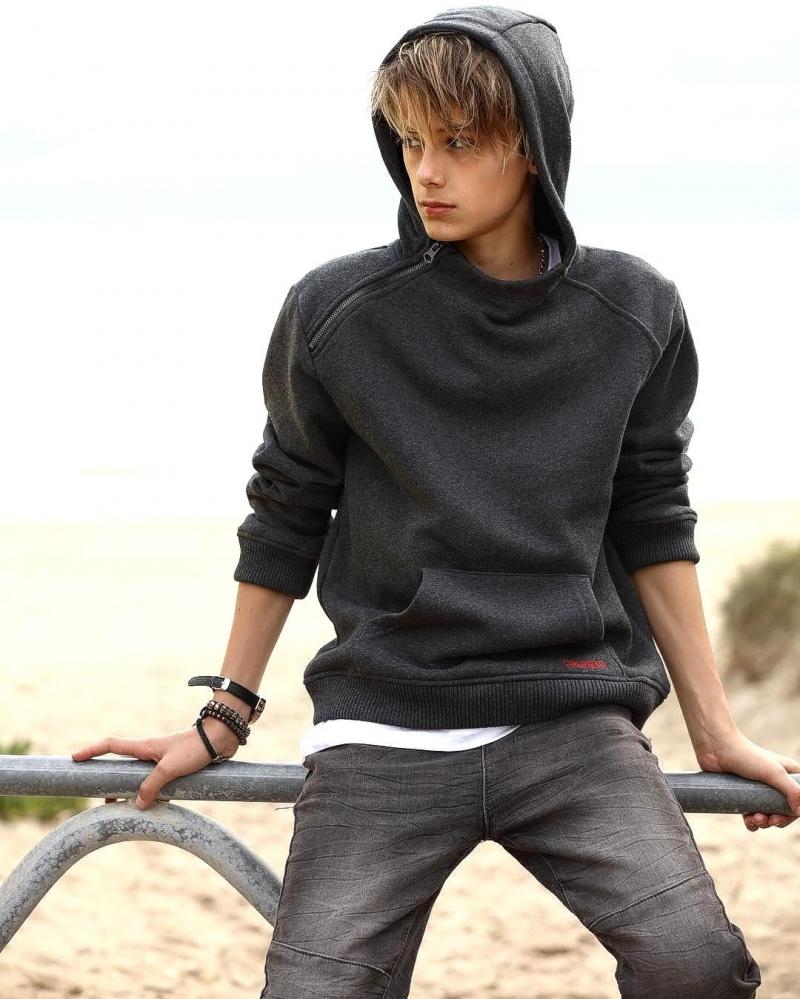 Need The Perfect Hoodie for Your Teen Boy. Discover Our Top Lightweight Styles