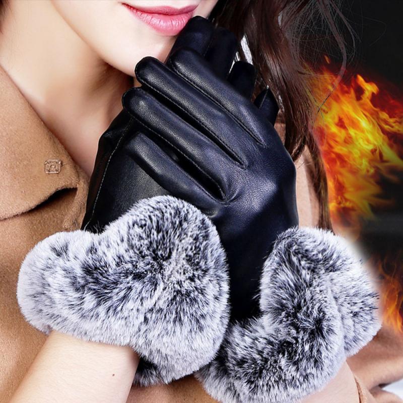 Need Warm Hands This Winter. Here Are 15 Stylish Yet Cozy Women