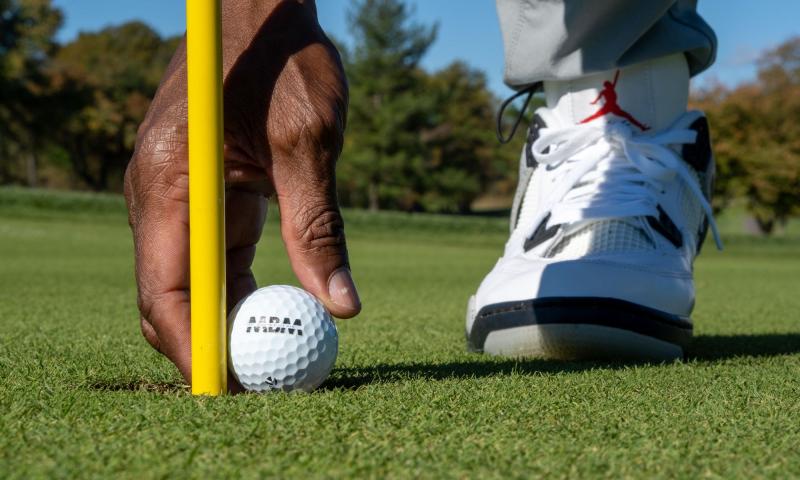 Need Wide Golf Shoes That Fit. Try These Tips for Size 11.5 Feet