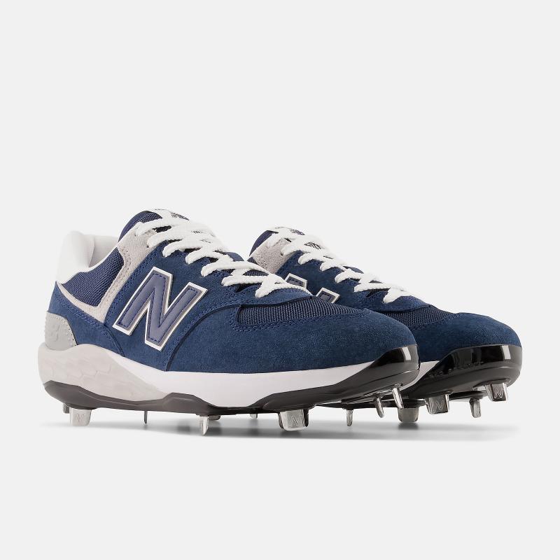 New Balance Cleats: The 15 Must-Have Items for Baseball Fans