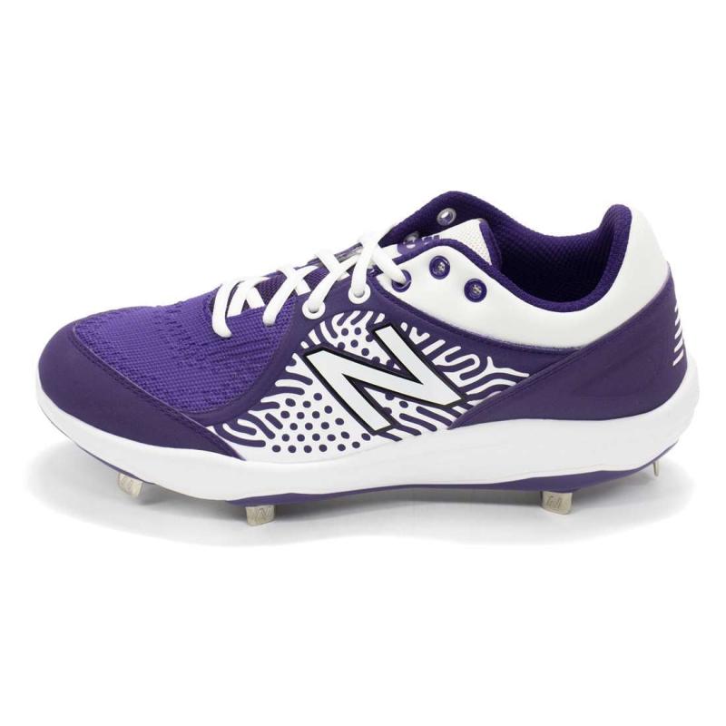 New Balance Cleats: The 15 Must-Have Items for Baseball Fans