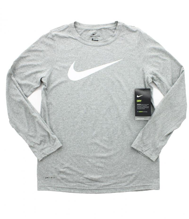 Nike Legend Tee: How To Style The Timeless Nike Training Shirt For Everyday Wear