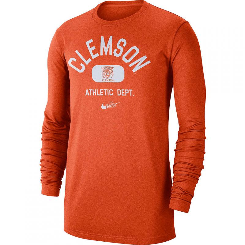 Ready for Cold Weather Runs This Year. Discover The Best Nike Long Sleeve Shirts for Warmth