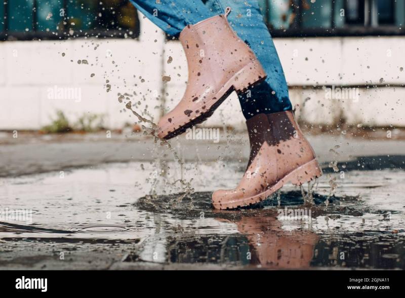 Ready For Rainy Weather. Find The Best Socks For Rain Boots Here