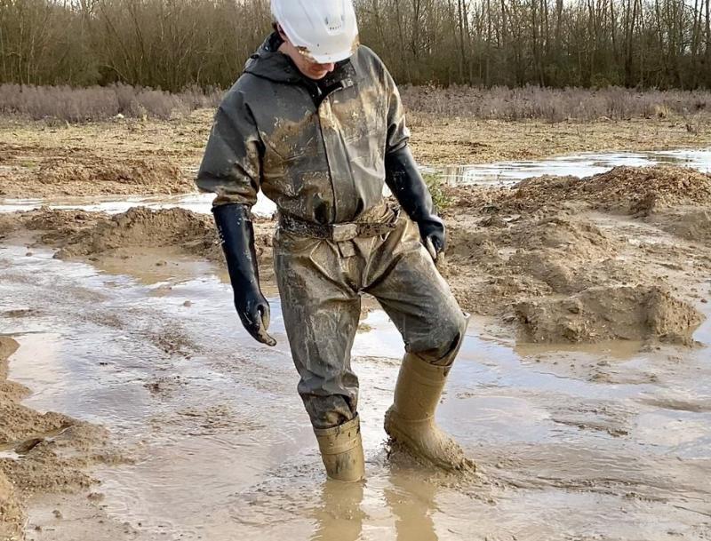 Ready for the Outdoors This Year. Find the Best 1000 Gram Waders for Your Youth Hunter