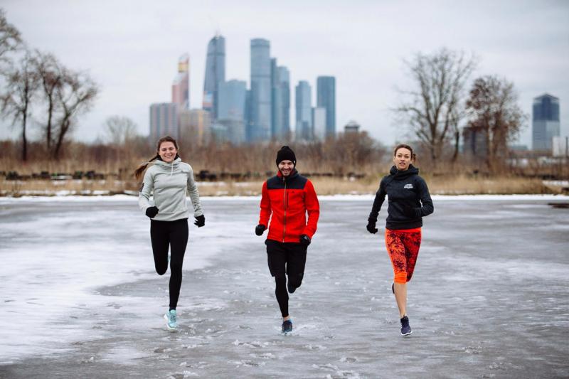 Ready to Brave the Cold. Here Are 15 Must-Have Winter Running Clothes for Women