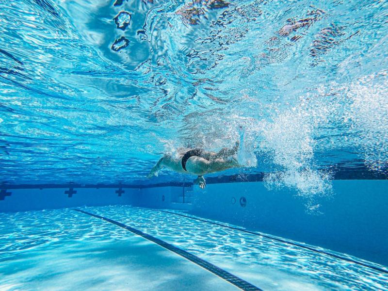 Ready to Ditch the Swimmies and Kick It Up a Notch. Discover How to Swim Like a Pro This Summer