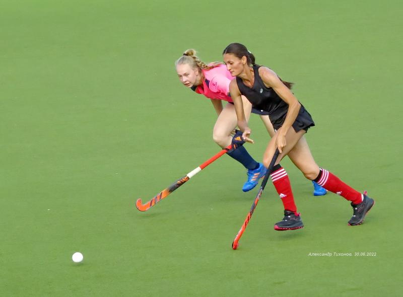 Ready to Dive Into Field Hockey This Year. 15 Must-Have Items for Your Starter Kit