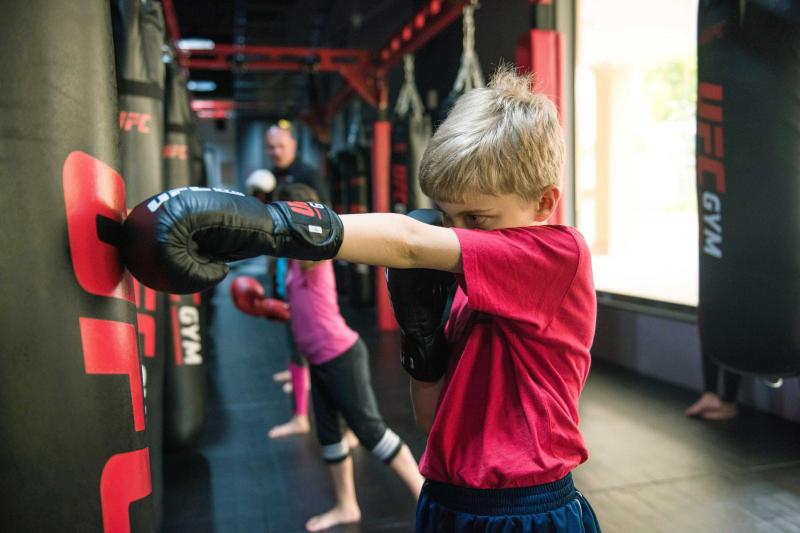 Ready To Punch: 7 Tips For Finding The Best Youth Boxing Gloves