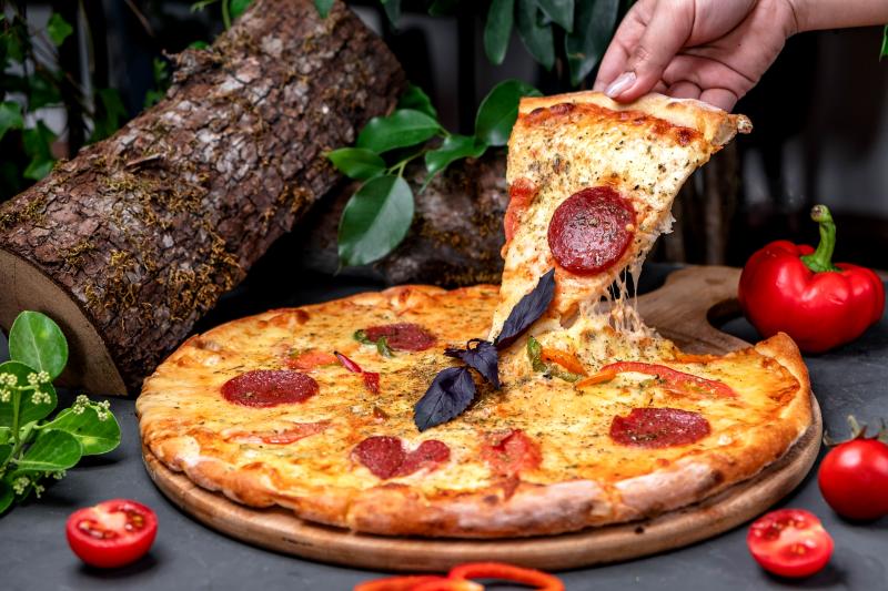 Ready to Throw Pizza Perfection: 15 Must-Know Camp Chef Pizza Peel Tips for Creating the Perfect Crust at Home