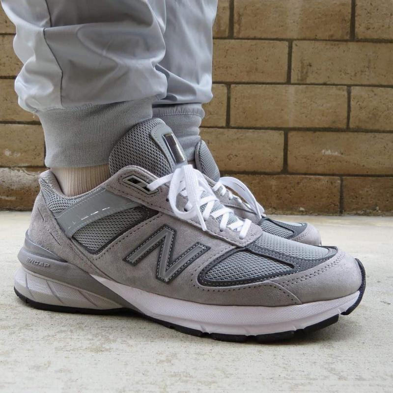 Running Shoe Seekers: Discover the Comfort of New Balance RCVRY V2