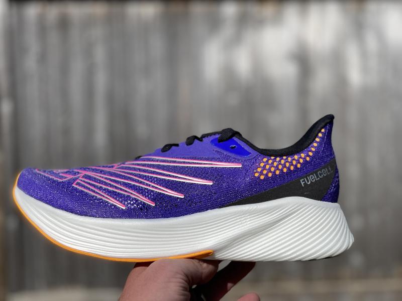 Running Shoe Seekers: Discover the Comfort of New Balance RCVRY V2