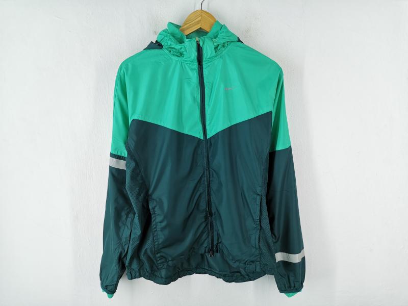 Searching for That Perfect Olive Green Windbreaker: 15 Tips for Finding Your Dream Nike Jacket