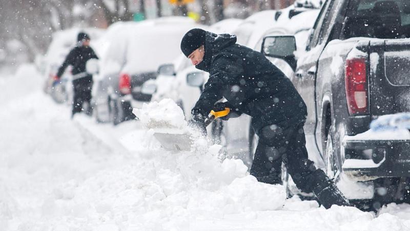 Searching for the Best Gloves to Make Shoveling Easier This Winter. Discover the Top-Rated Options Here