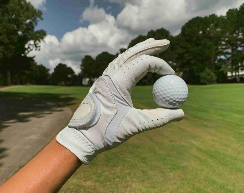 Searching For The Best Golf Gloves. Discover The Top Rated Gloves Loved By Golfers